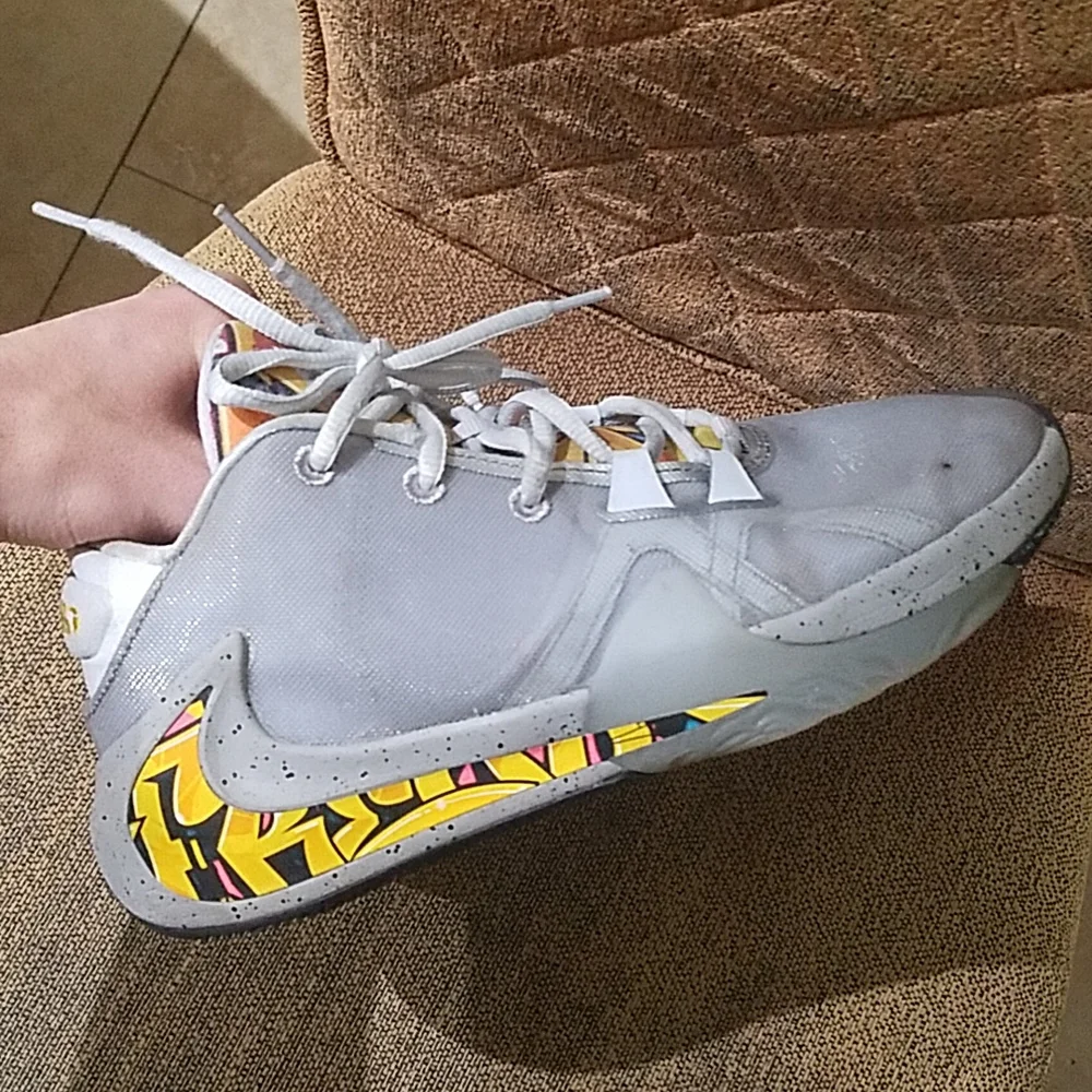 Nike Zoom Freak 1 GS Graffiti Multicolor Lace Up Basketball Shoes Sneakers - Picture 3 of 6